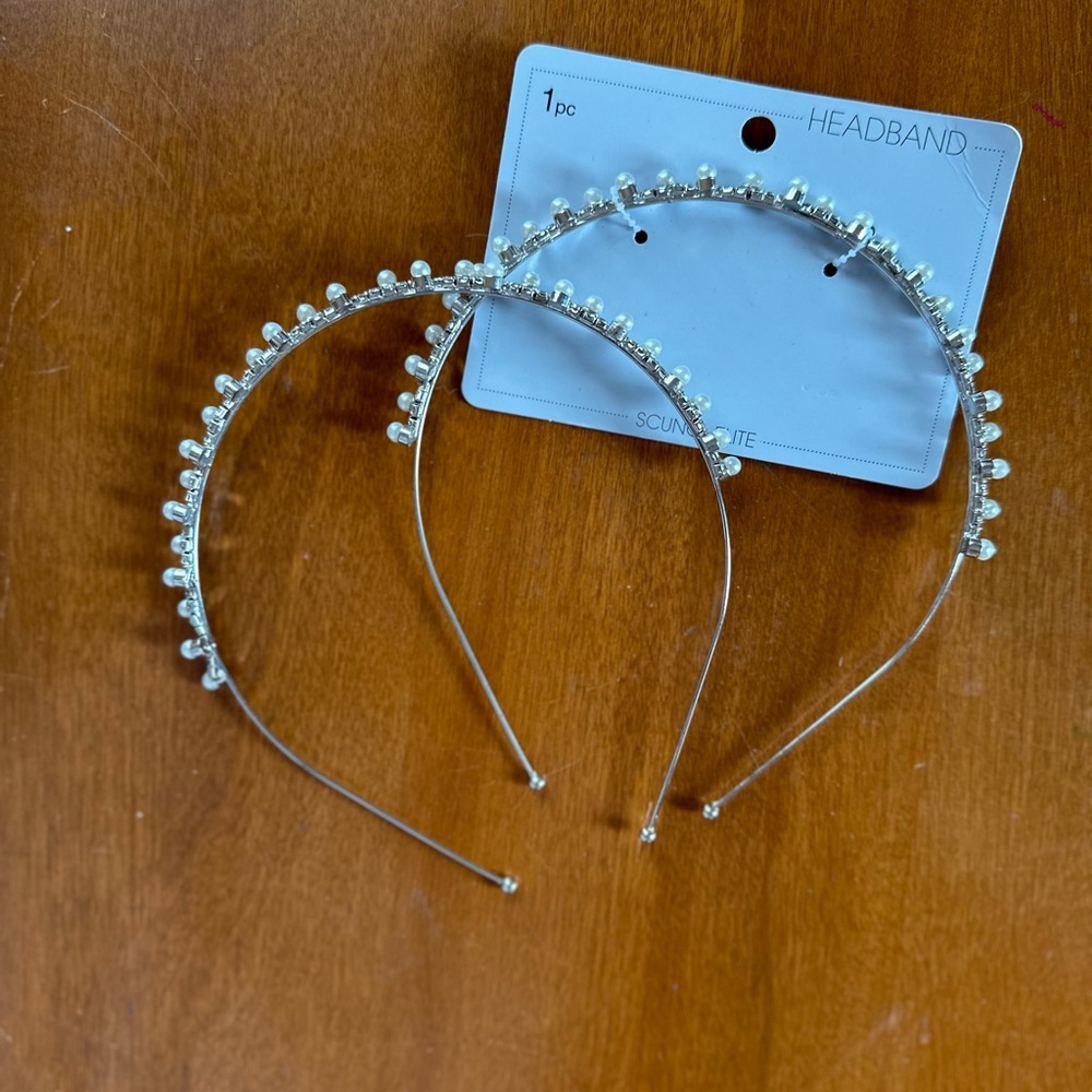 Scunci Silver and White Pearl Hair Accessories
